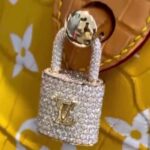 Louis Vuitton представил самую дорогую сумку за всю историю бренда — ее цена 1 млн долларов